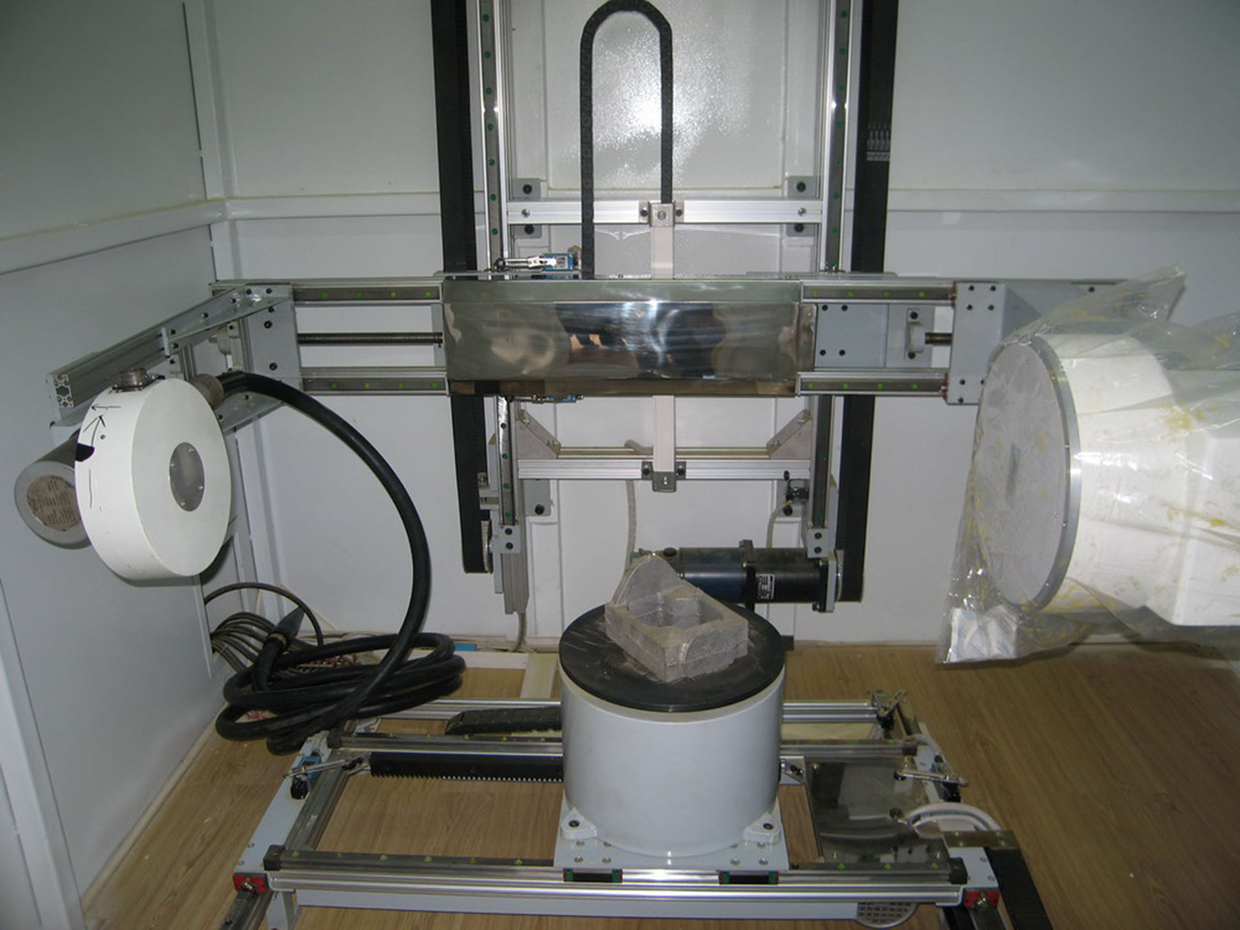 X-ray Flaw Detector